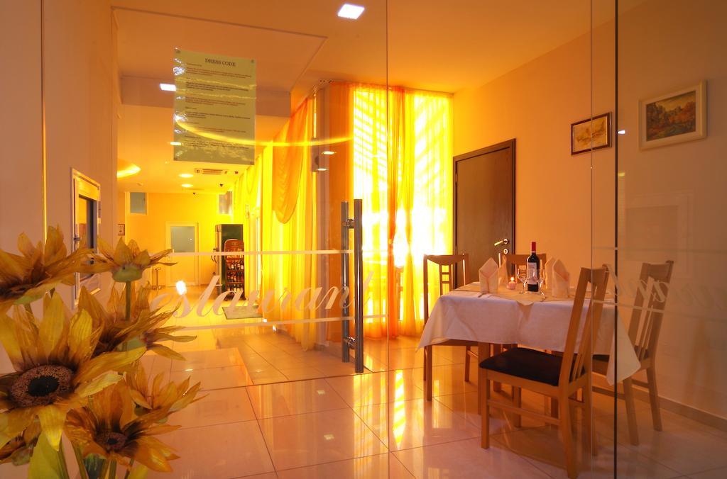 Hotel Plamena Palace 프리모르스코 외부 사진